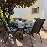 Mediterranes Mit Grillbereich, Liegen Im Garten, Privatparkplatz, Wifi *